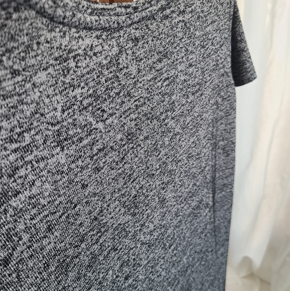 Twik flower patch t-shirt in like new condition - Picture 2 of 7